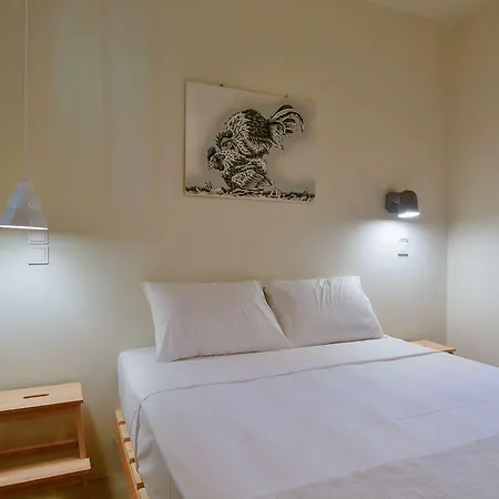 Rooster Hotel 3*