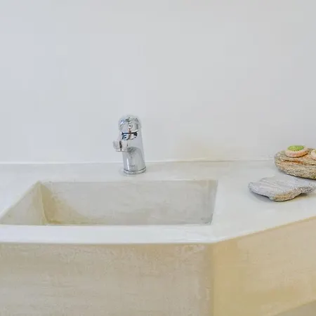 Rooster Hotel Kipri (Andros)