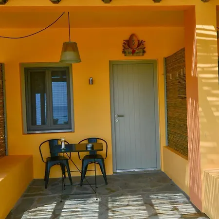 Rooster Hotel