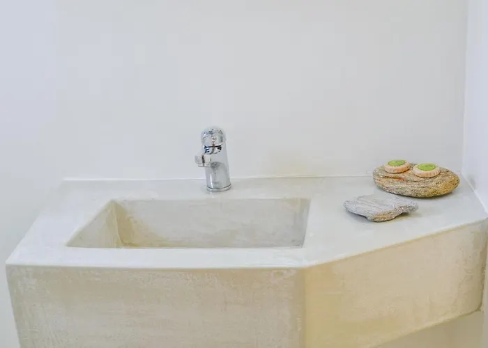 Rooster Hotel Kipri (Andros)